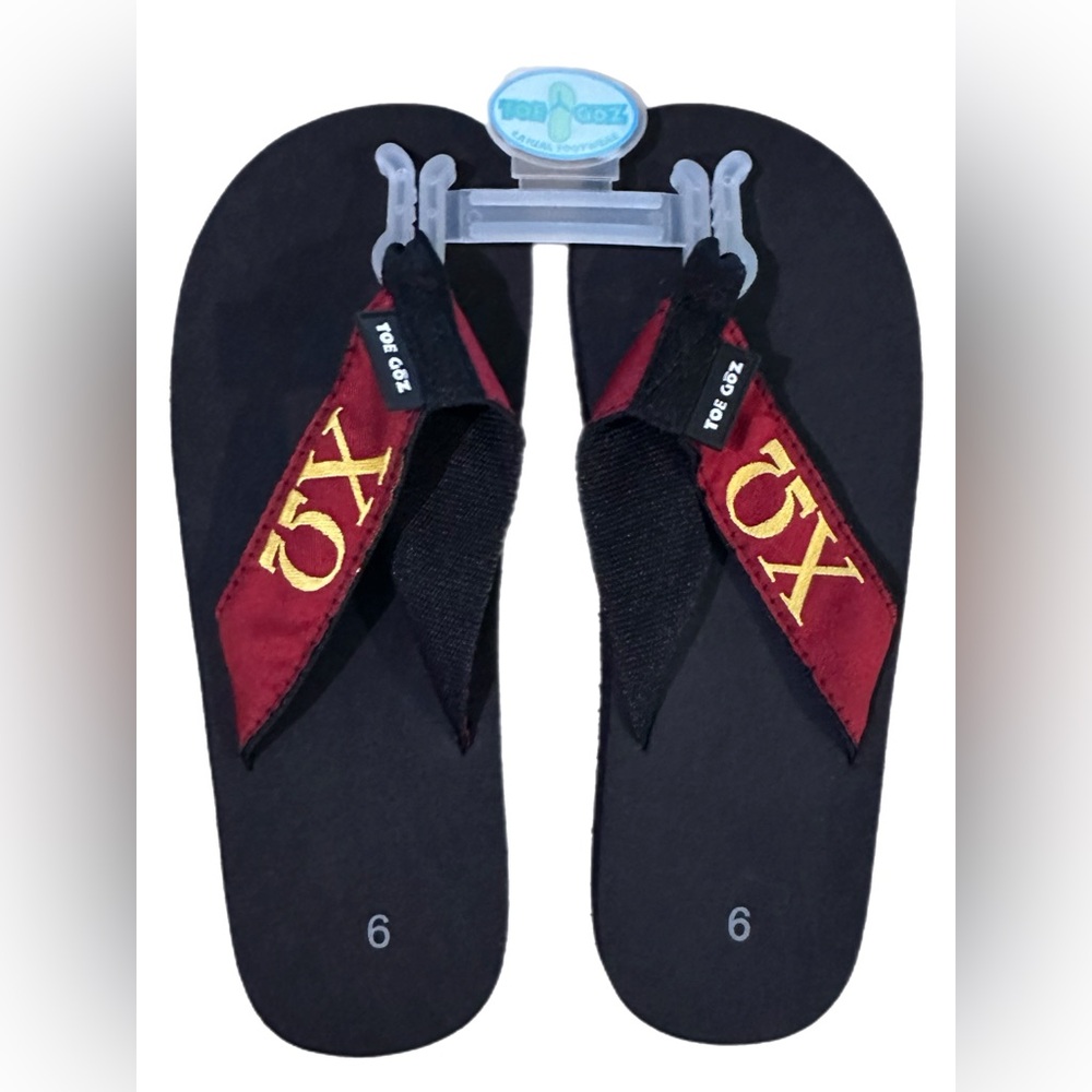 NWT Toe Goz Chi Omega Sorority Flip Flops - Size 6
